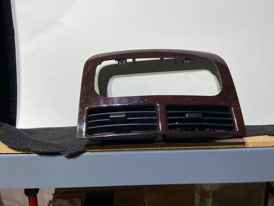 Jeep Overland Real Wood radio and door panel trim( 1999-2004)Grand Cherokee - Imagem 3 de 4
