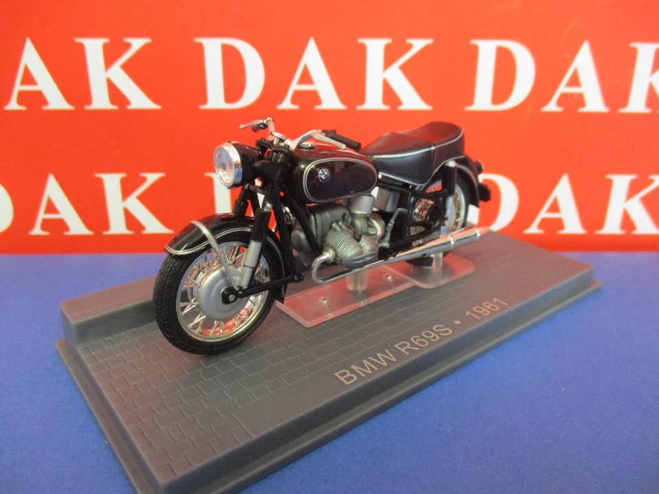 Die cast 1/24 Modellino Moto BMW R69S 1961 - Immagine 2 di 4