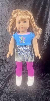 American Girl Courtney Moore 18  Doll In Meet Outfit