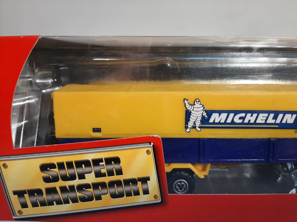 Camion Citerne MAJORETTE " Michelin "- Echelle 1/60 - série 3040/3070 - Photo 3/4