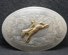 XD03144 VINTAGE 1970s COWBOY RIDING BUCKING HORSE WESTERN MENS BELT BUCKLE