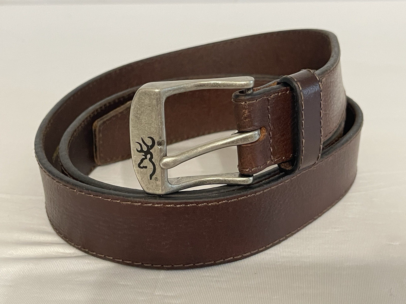 Browning Basic Buckmark Brown Leather Belt Size 44 - image 1