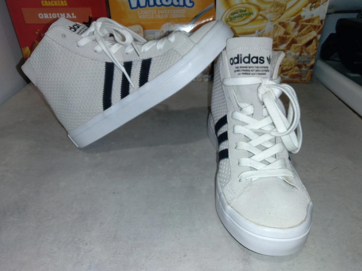 Adidas court vantage high deals tops