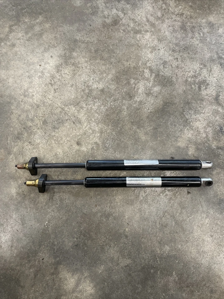 Set of 2 Shock Suspension for Invacare TDX SP Power Wheelchair (1142255), Used - Image 1 of 4