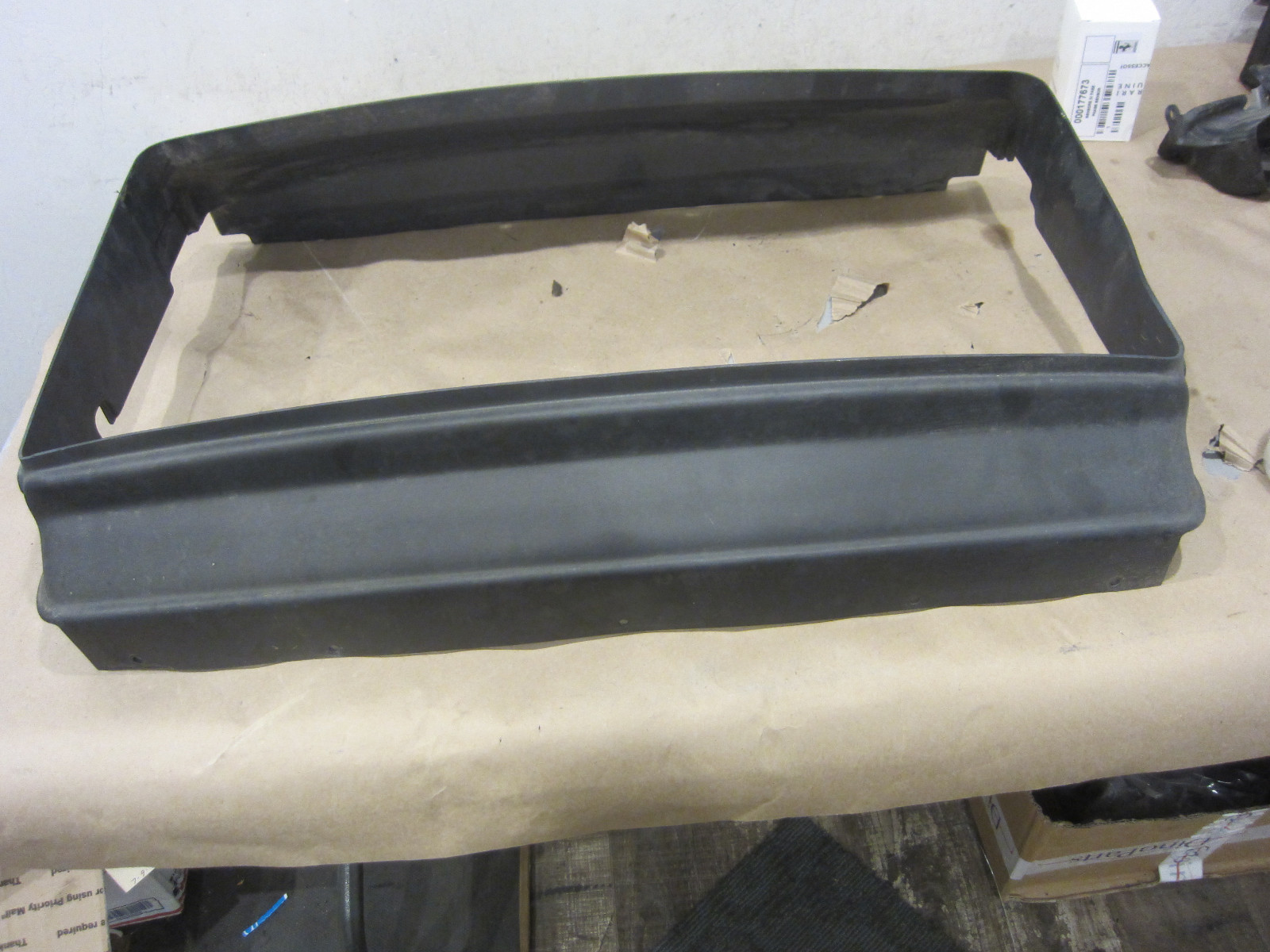 Maserati 4200 - Radiator Air Duct / Shroud - P/N 199897