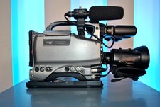 JVC GY-DV500E Professional DV Camcorder w Fujinon Lens S14 x 7.3b12 2