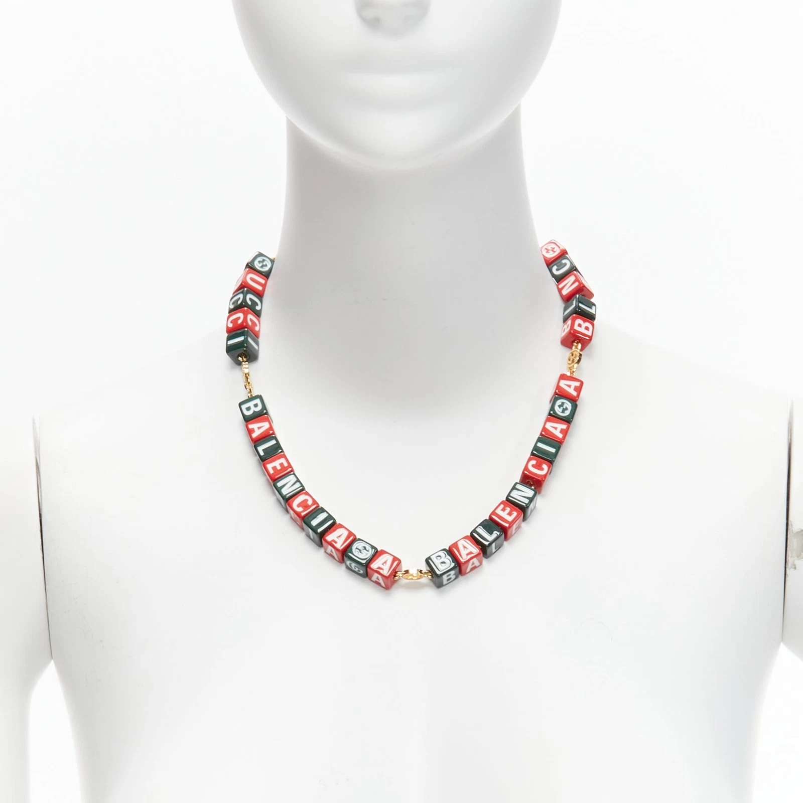 Collier court cubes rouges vert GUCCI BALENCIAGA 2021 Hacker Project Symbols