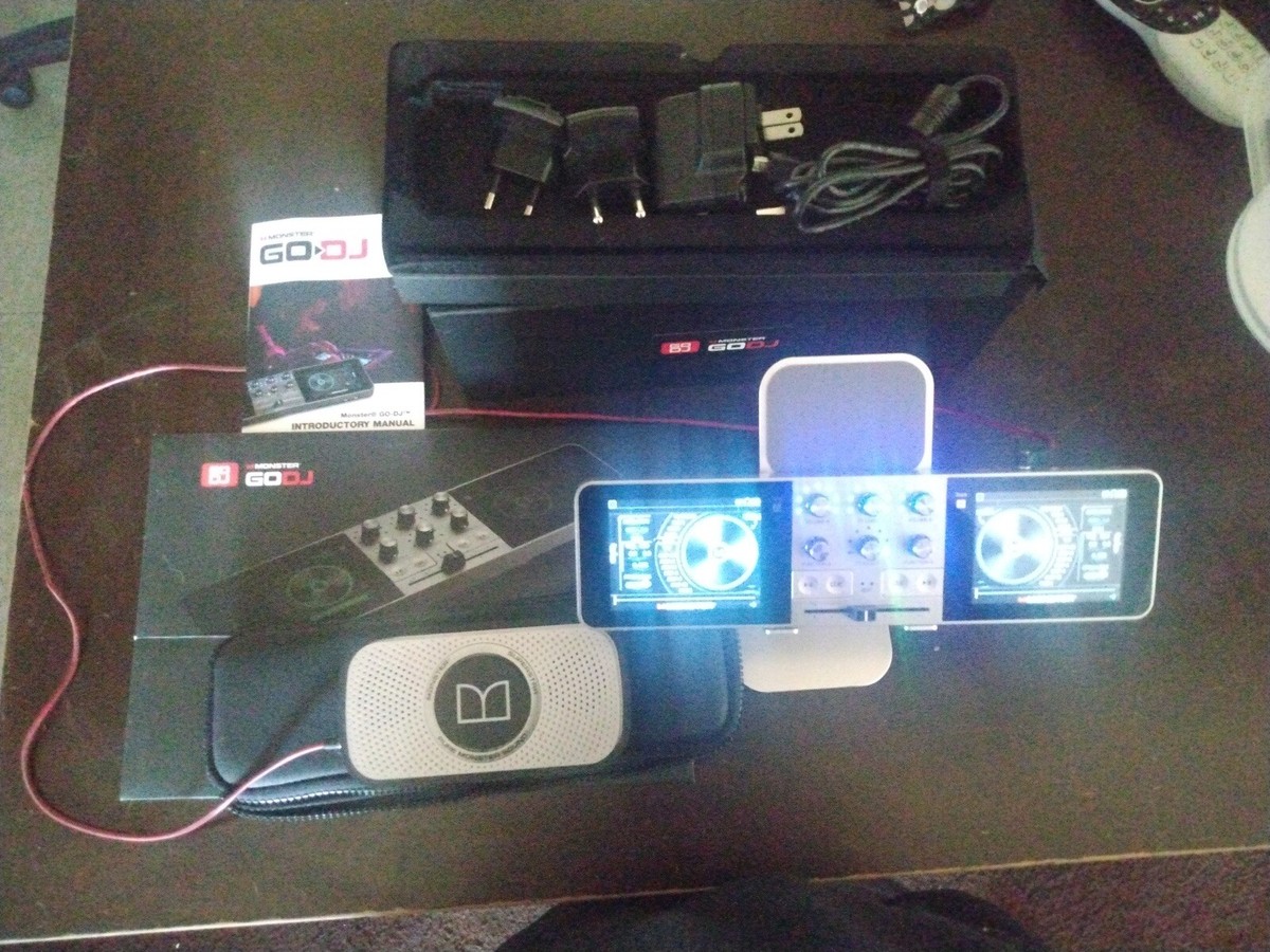 DJ機材 MONSTER GODJ MIXER PTBL BLACK Amazon.com: Monster GO DJ Portable Mixer Digital Turntable