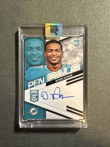 2023 Panini Donruss Elite - Pen Pals #PPDAC  De'Von Achane (AU, RC) Blue ink!