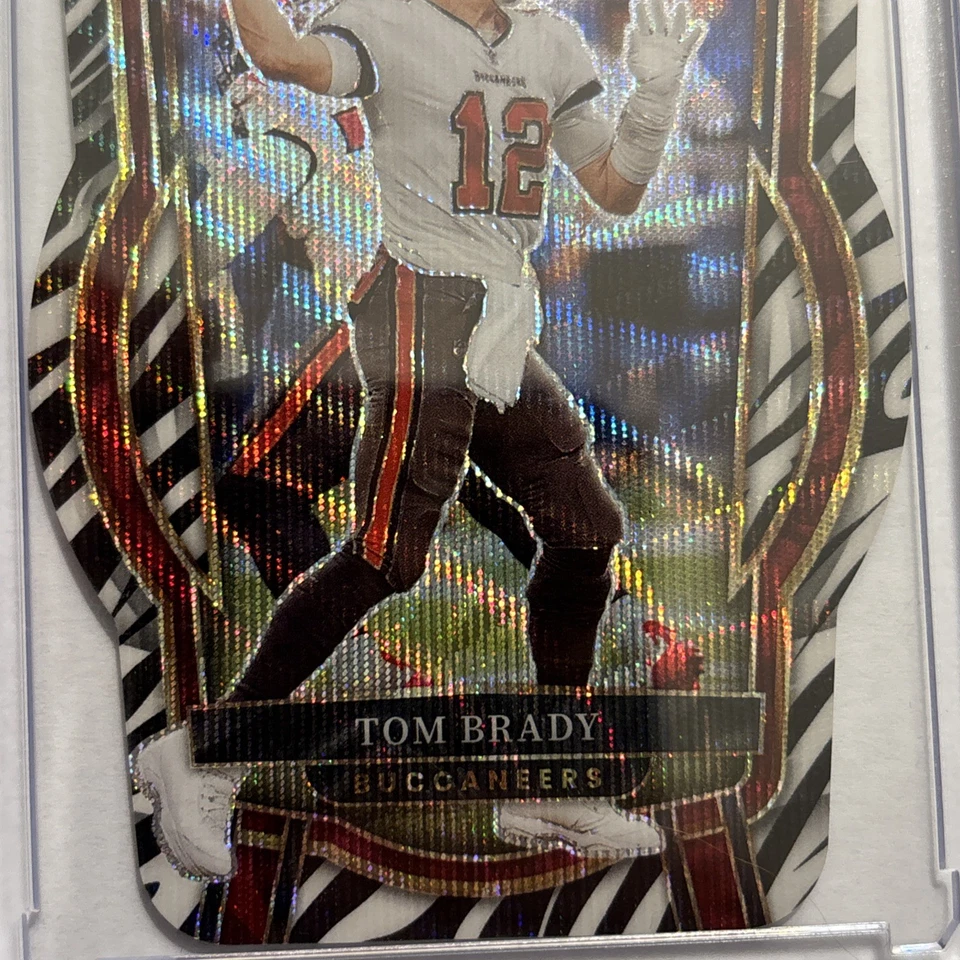 🔥2022 Panini Select - Club Level Tom Brady #207 Zebra Prizm Die-Cut🔥 - Image 4 of 4