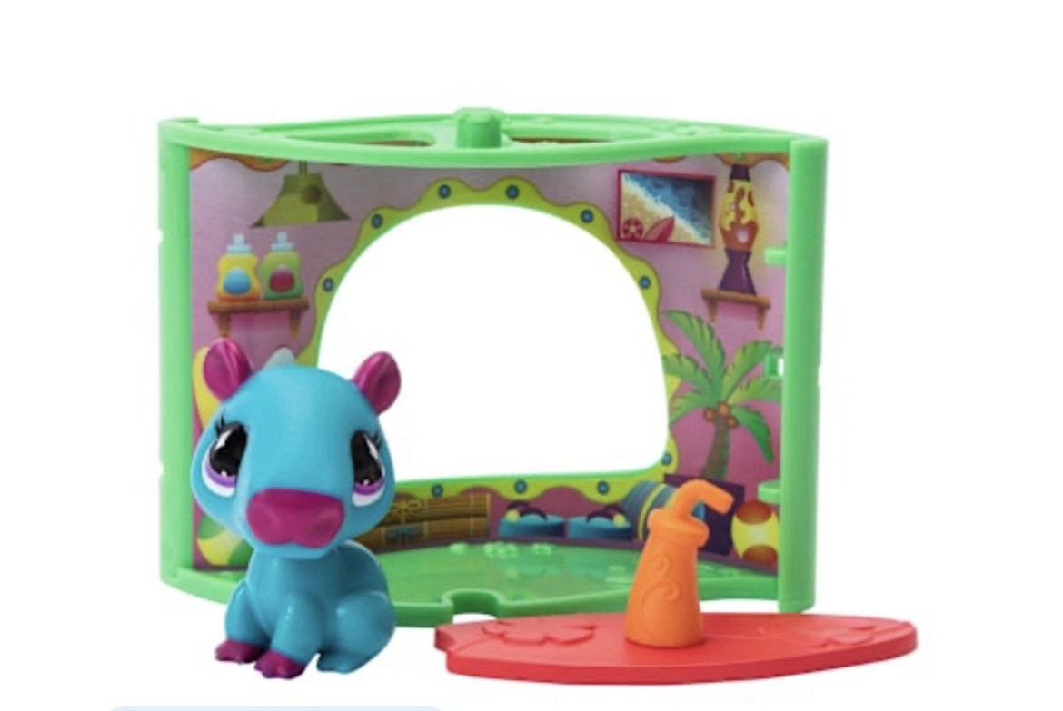 Littlest Pet Shop Pet Nook Pet Shop Mini Mart Llama G7 #177 & Surf