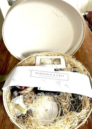 Marigold & Grey Luxury “Thinking Of You” Curated Gift Box Retails $174 - Picture 5 of 24