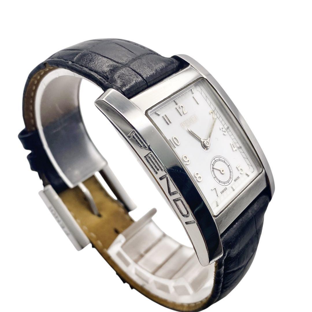 FENDI スクエア シルバー スモセコ メンズ腕時計 1263 Fendi Smoseko Square Silver Men's Watch 1263 - Authentic
