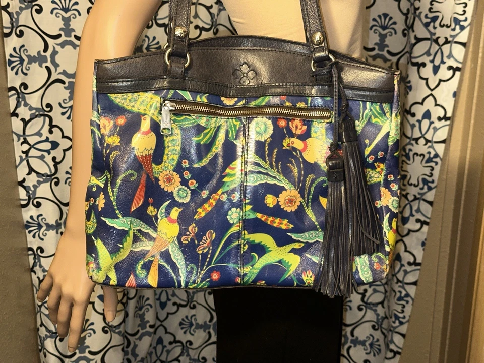 Bolso de mano Patricia Nash de cuero amapola en Birds of Paradise Patriot azul Foto 2 de 4