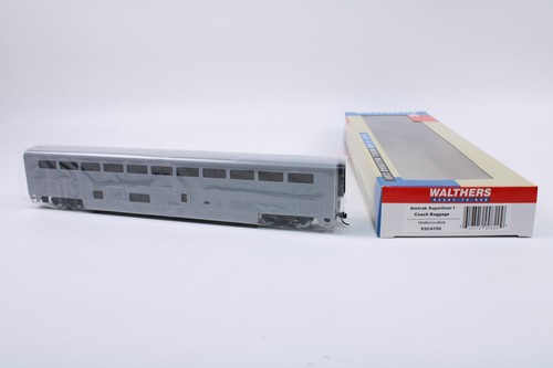 Equipaje autocar Walthers 932-6150 HO Superliner I sin decorar | Condition: Used