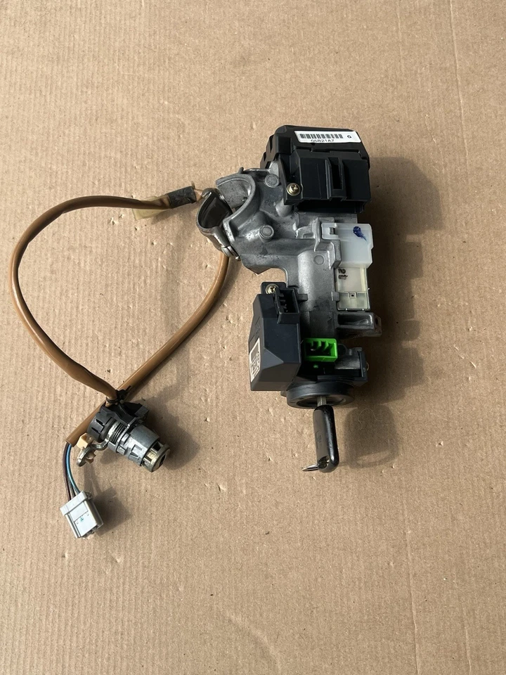 2005 Honda Accord Coupe  Ignition Lock Set OEM With Key - Image 2 of 4