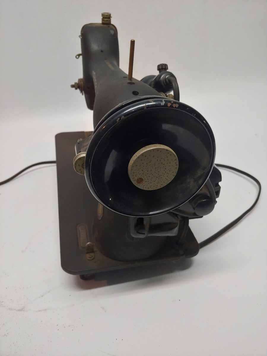 Vintage Singer Sewing Machine Cat. No. BZ 6-8 | eBay