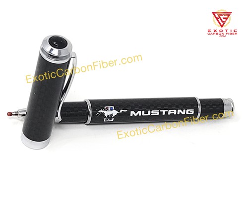 Mustang weißer Text und Logo Kohlefaser Kugelschreiber - TOLLES GESCHENK!! - Bild 2 von 2