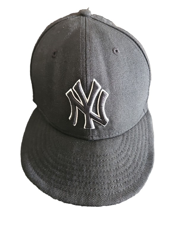 NEW YORK YANKEES NEW ERA 59 FIFTY FITTED 7 1/2 ALL BLACK HAT CAP GENUINE MERC.