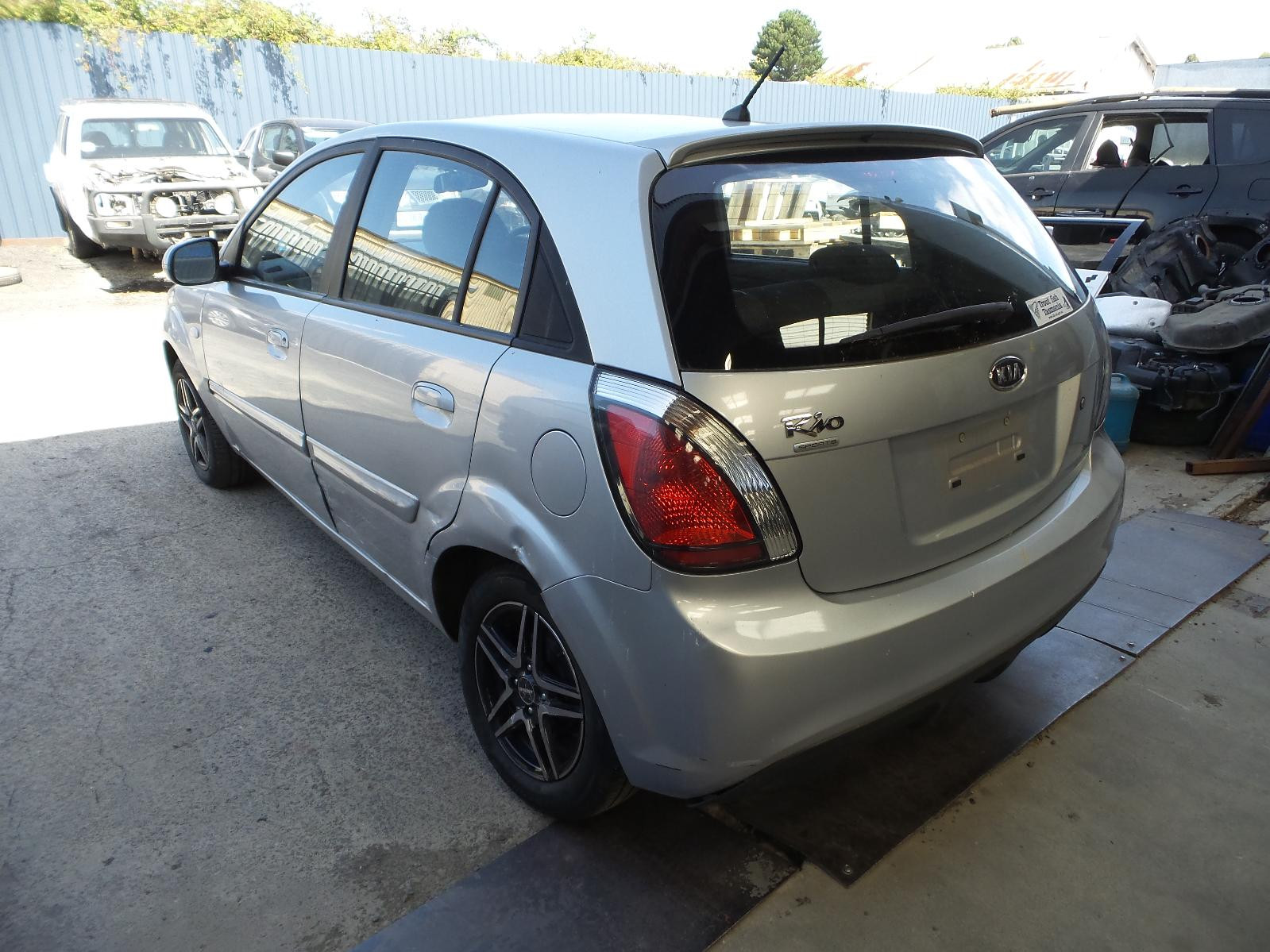 2010 Kia Rio POWER WINDOW SWITCH LH FRONT/LH REAR/RH REAR JB 08/05-07/11 05 06 07 0 image 8