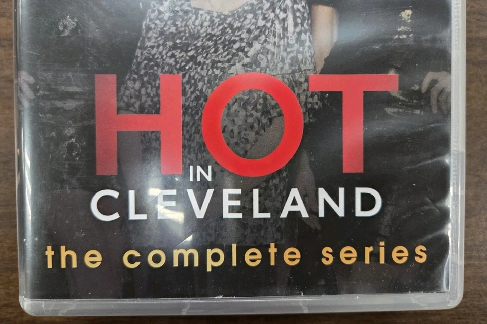 Hot in Cleveland: The Complete Series : Seasons 1-6 DVD 2021 TV Land - Image 3 of 4