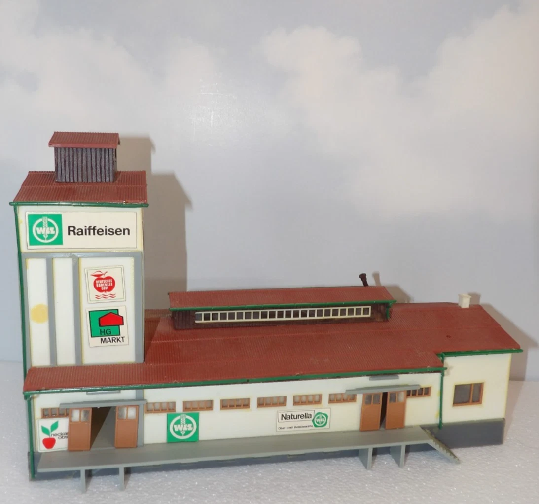 Kibri HO Wooden Model Railroad Buildings, Tunnels & Bridges for