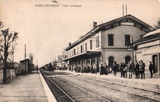 54 CPA 1932 PONT A MOUSSON LA GARE INTERIEURE