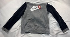 Nike Sportswear Pullover Hoodie Youth Size: XL Black Gray Fleece Sweatshirt.