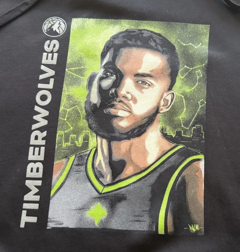 Karl Anthony Towns New Era Minnesota Timberwolves Sudadera con Capucha Pullover Para Hombres Talla L KAT Foto 2 de 4