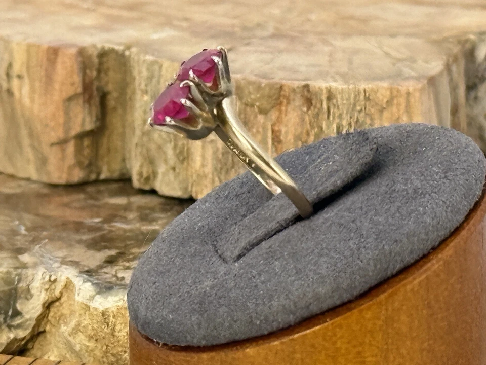 Vintage 10K Solid Yellow Gold 2.5 Ct Ruby By Pass Ring Size 5.25-2638.25 - Image 4 of 4