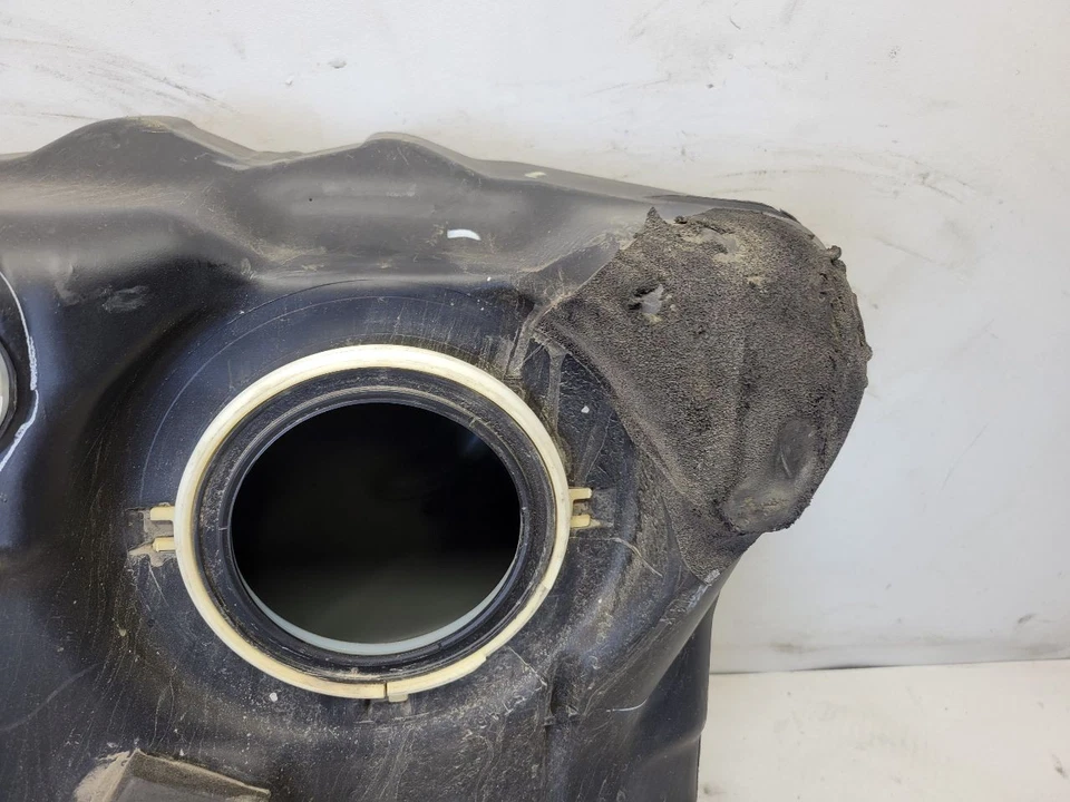 Tanque de gasolina Mazda 3 2004 2005 2006 2007 2008 2009 tanque de combustible OEM BN8B-42-100G Foto 3 de 4