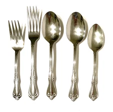 W M Dalton Stainless Oneida Briarwood 2 Soup Spoons 1 Tsp 1 Salad Fork 1 Dinner