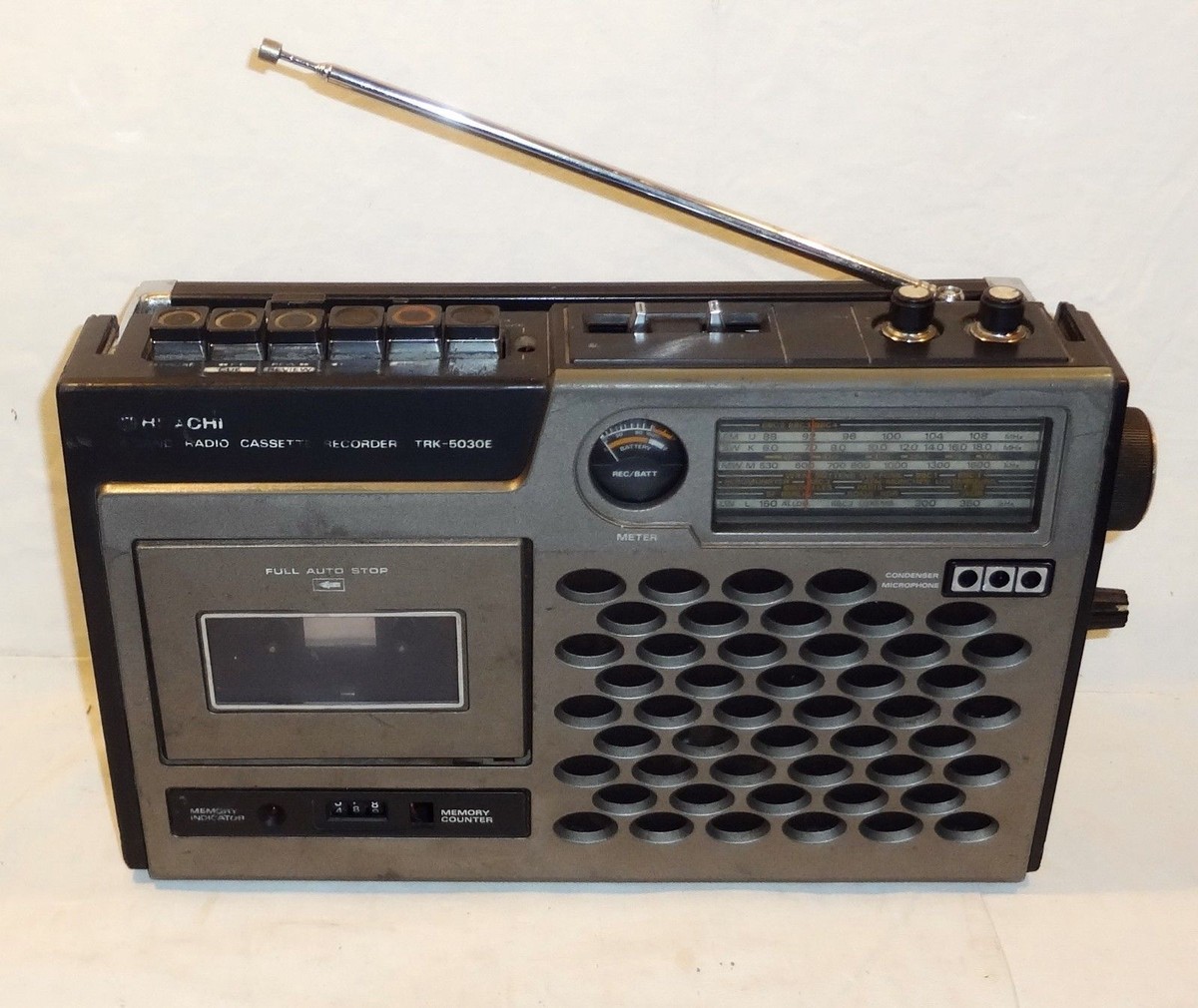 VINTAGE 1975 HITACHI TRK 5030E RADIO CASSETTE RECORDER * MADE IN