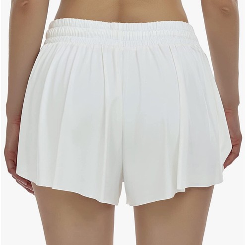 Short white Medium 2 in 1 for workout w/ pocket - Picture 3 of 5