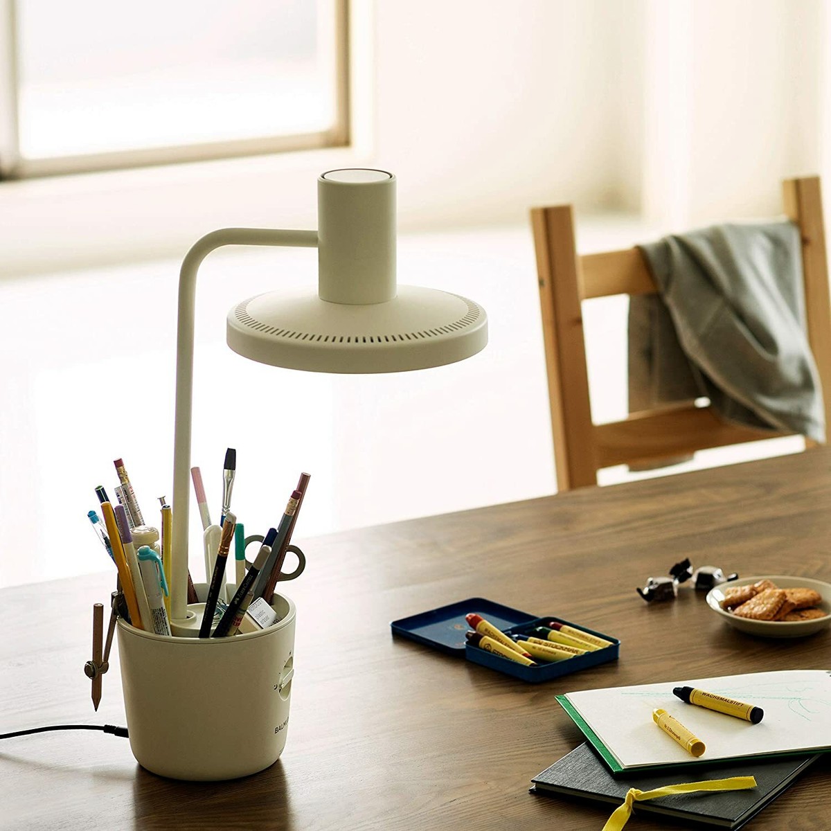 LTD- BALMUDA The Light L01A-BE (beige) that protects children'