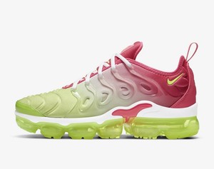 size 9 womens vapormax plus