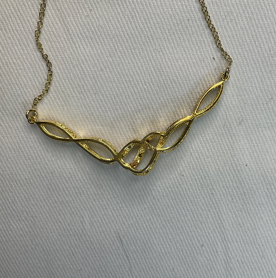 Collar de plata enchapado en oro con diamantes Eternal Treasures 0,15 CTTW - Nuevo con etiquetas Foto 3 de 4