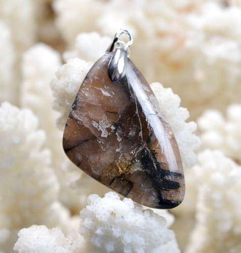 Quartz rose 48 carats - pendentif cabochon pierre naturelle