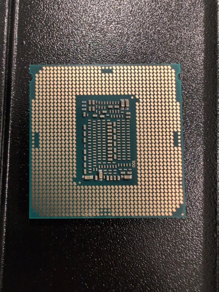 Procesador Intel Core i7-8700K (3,7 GHz, 6 núcleos, LGA 1151) - SR3QR Foto 2 de 2