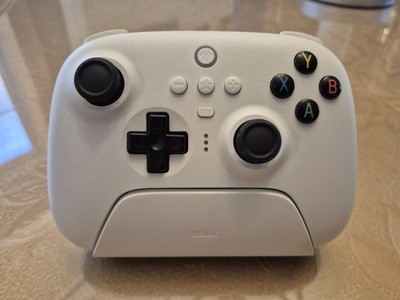 8BitDo Ultimate 2.4G Controller for Windows PCs with Dock - White