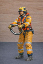 R2 Female Lifeboat Crew Figure – Helm Position | Unpainted Multiscale Model