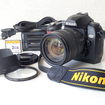[Near Mint] Nikon D70 18-70mm DX Lens CCD Sensor Ready to Shoot 2GB Card JAPAN