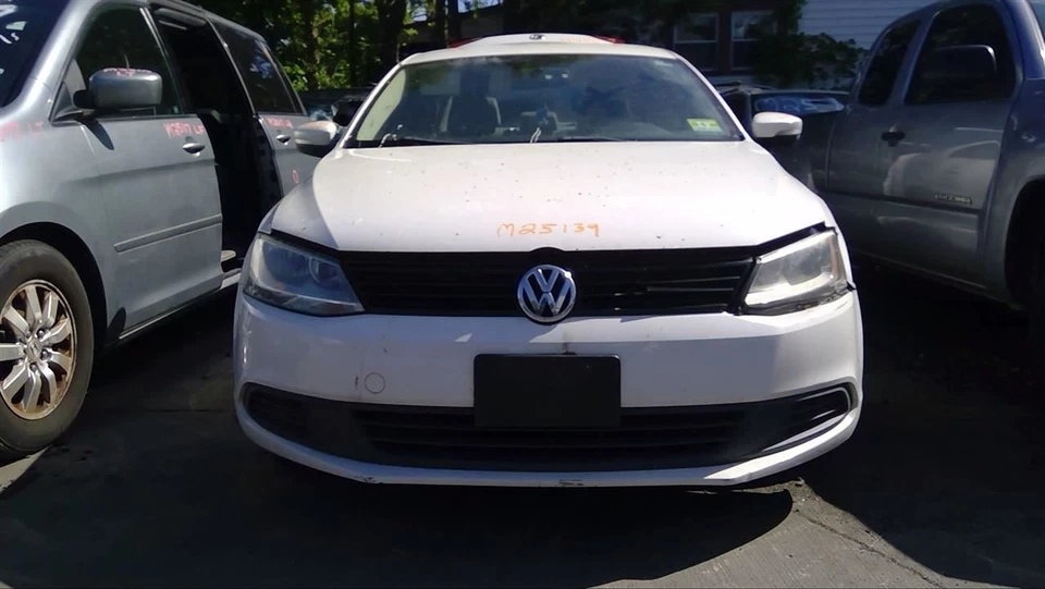 (LOCAL PICKUP ONLY) Trunk/Hatch/Tailgate Sedan Base Fits 11-14 JETTA 664702 - Изображение 4 из 4