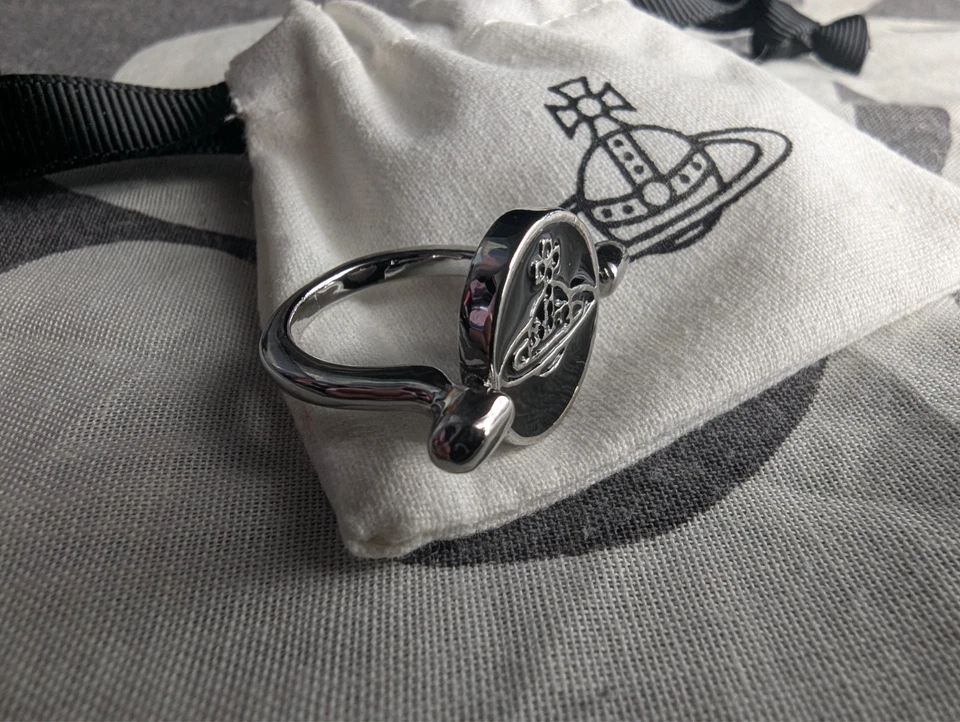 Vivienne Westwood Silver & Black Enamel Flippable Skull or Orb Ring UK Size M1/2 - Image 3 of 4