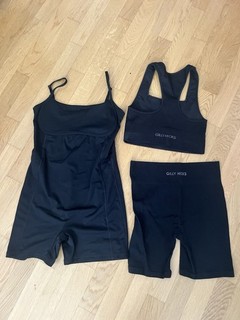 Hollister Gilly Hicks Overall Set : Sport BH & Shorts