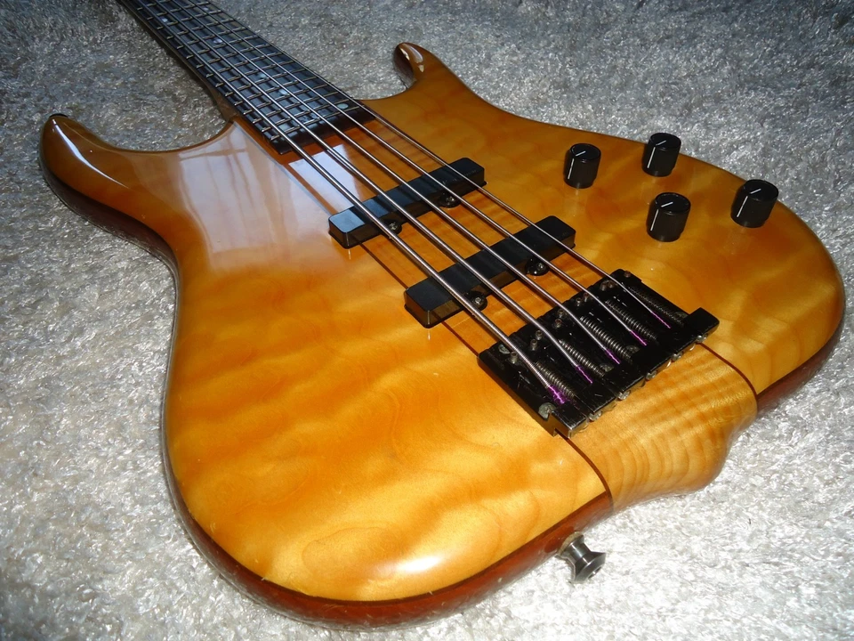 Bajo vintage 1995 Ken Smith modelo artista (top of the line) Burner V Japón Foto 3 de 4