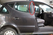 T&Uuml;R Hinten Rechts (kurz) Mercedes-benz A 160 CDI 168 Farbe Meteorgrau-met 195