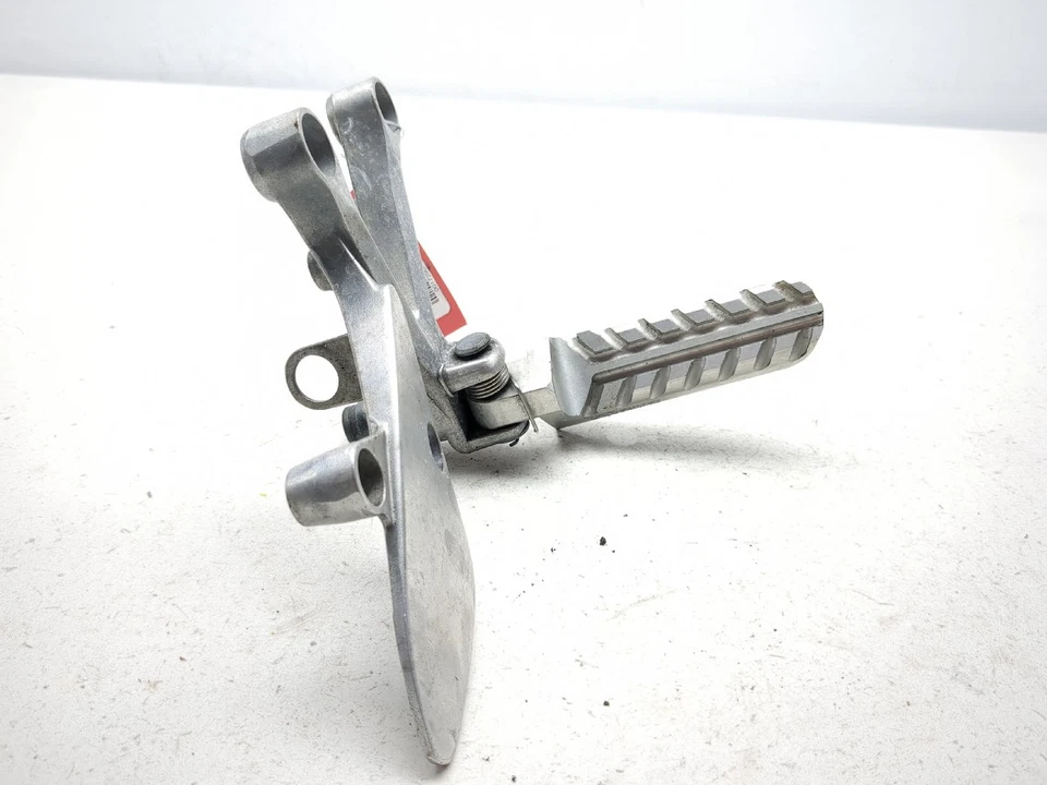 94-97 Honda VFR750 Interceptor 750 DISEÑO CABALLERO Clavija de pie delantera derecha conductor Foto 2 de 4