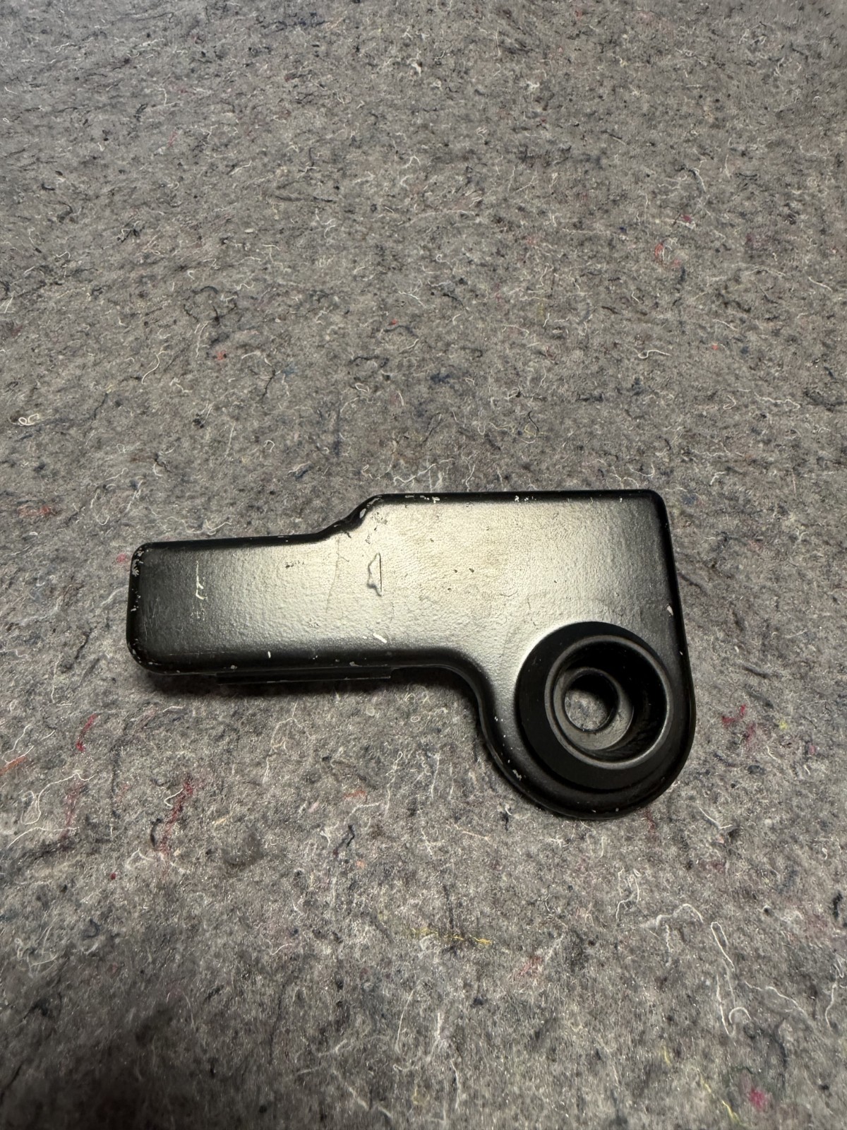 Maserati Levante Left Lower Bracket assembly P/N 670031960