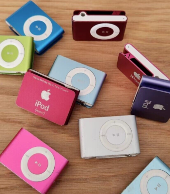 【新品/未開封】　iPad shuffle 第二世代　1GB 240 曲 Apple iPod Shuffle 2nd Generation 1GB 2GB - Brand New Battery FREE